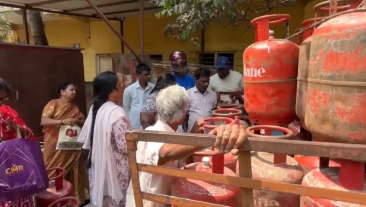 Перебои поставок почти вдвое сократят импорт газа в Индию