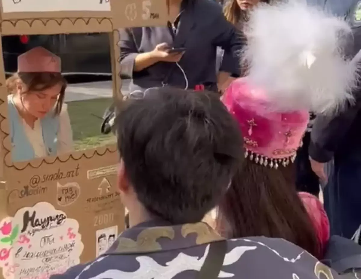 Видео с художницей и полицией в Алматы вызвало бурную реакцию в Cети