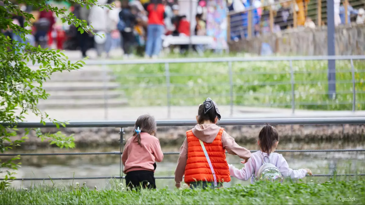 Жаңа Конституция: Қазақстанда балаларды қорғау қалай күшейтілді
