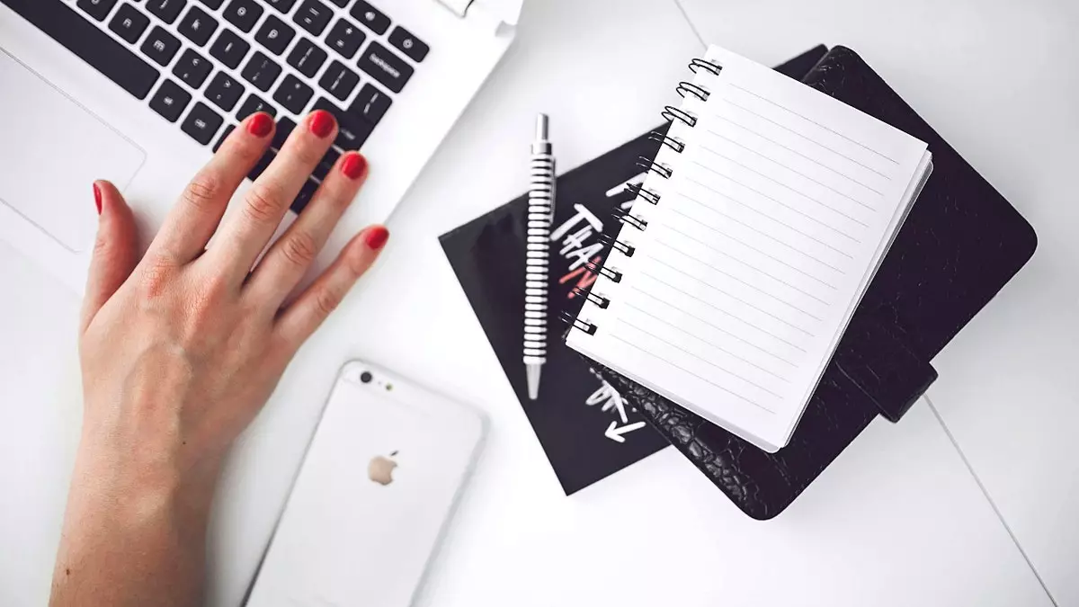 Весенняя чистка цифрового следа: почему пенсионеры становятся мишенями мошенников.