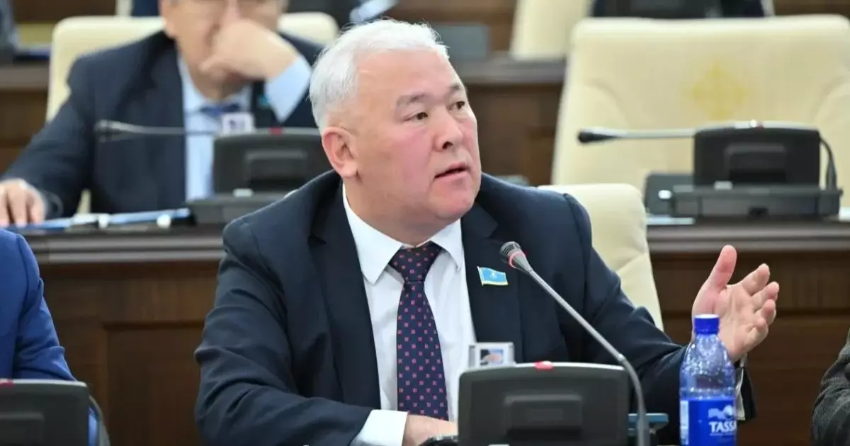  `Қолын қанға малған жүргізуші әлі күнге дейін қамалған жоқ`: Депутат Алматыдағы жол апаты туралы шындықты айтты (ВИДЕО) 