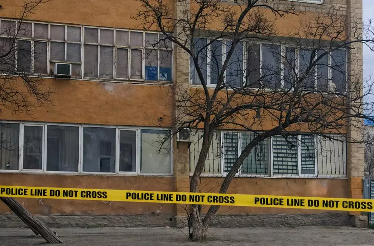 Падение с пятого этажа в Актау: медики озвучили состояние пострадавшей - новости на Lada.kz 25.03.2026