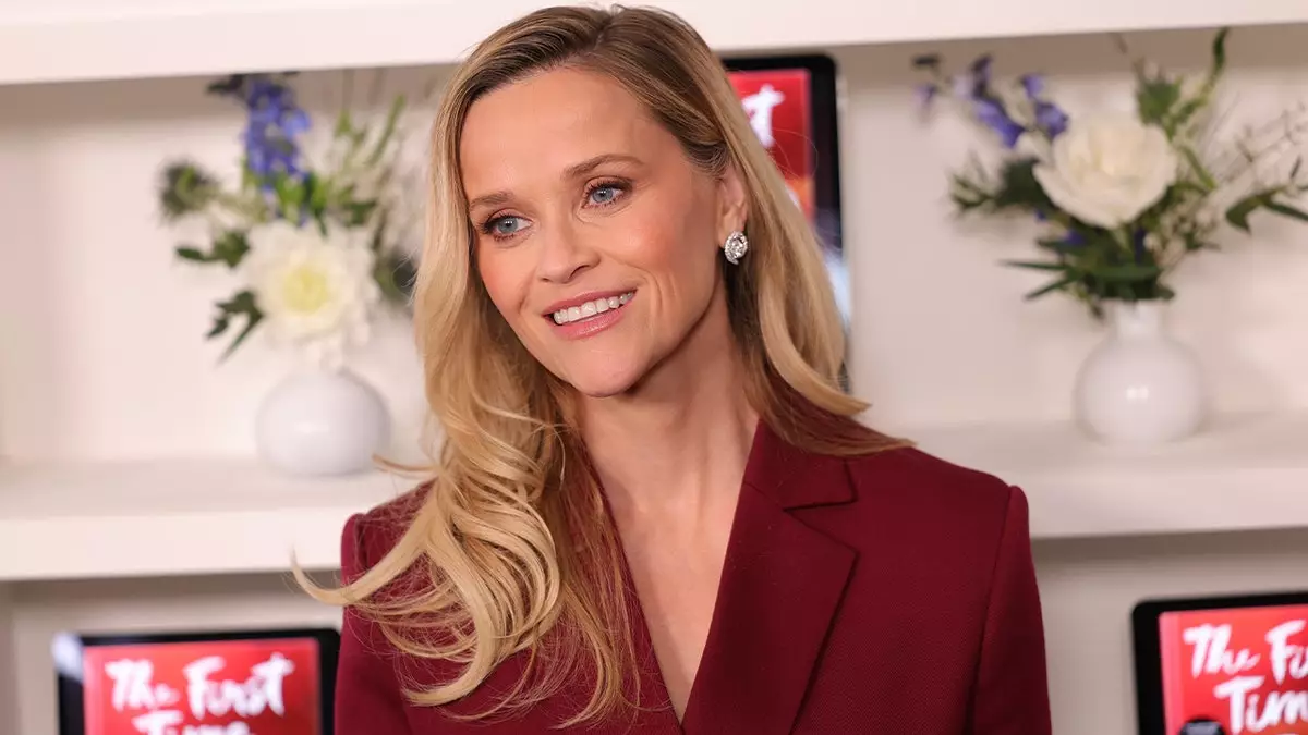 На 50-летие Риз Уизерспун в баре Лейни Уилсон в Нэшвилле собрались звезды первой величины.