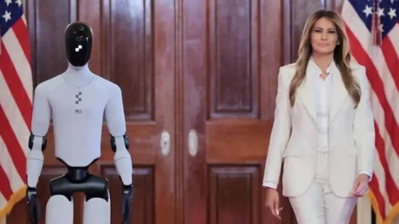 Мелания Трамп вышла на сцену в Белом доме вместе с роботом