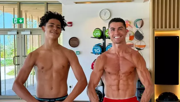 Роналду могут пристроить в "Реал": всплыли громкие детали