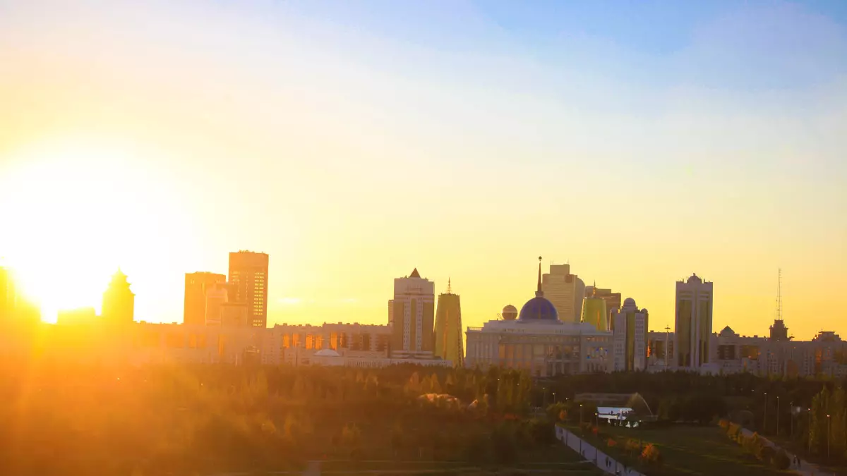 От заморозков до +28: какой будет погода в Астане, Алматы и Шымкенте