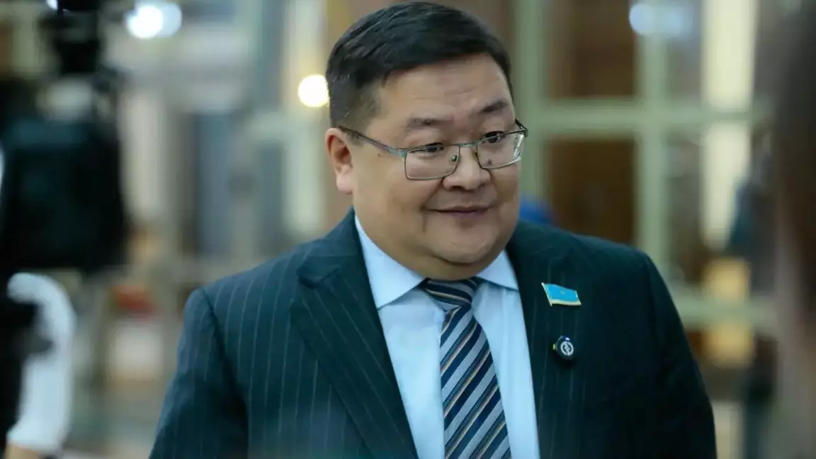 Әлеуметтік желідегі белсенділік қоғамның толық көрінісі емес — Айдос Сарым