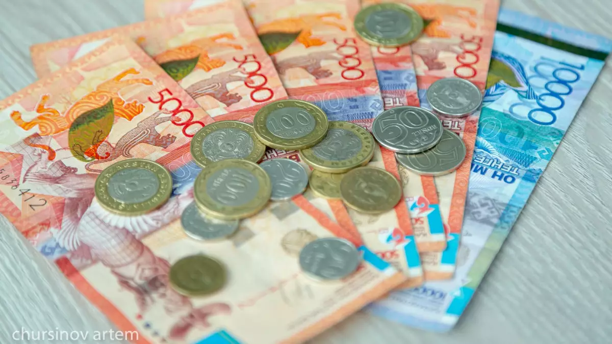 Заңгер азаматтардың құқығы қалай бұзылып жатқанын айтты