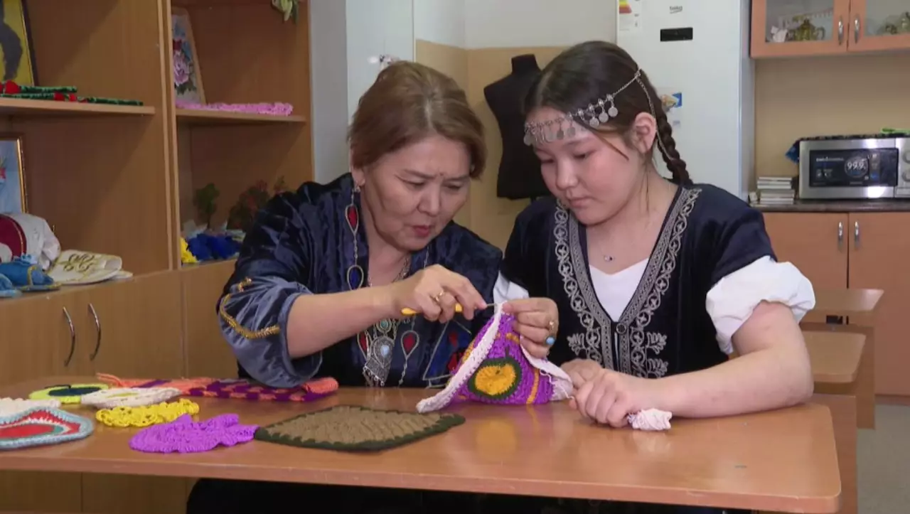 Ұлттық қолөнер - тәрбие көзі