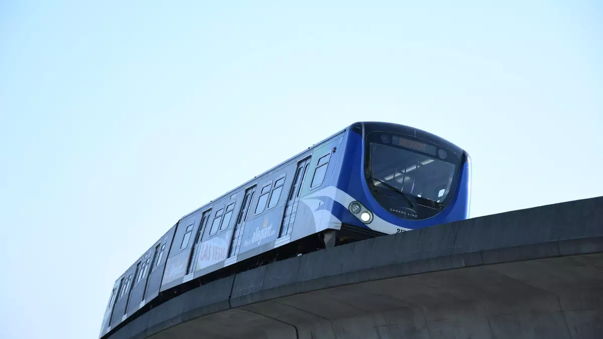 Более 100 тысяч человек могут остаться без остановок поездов