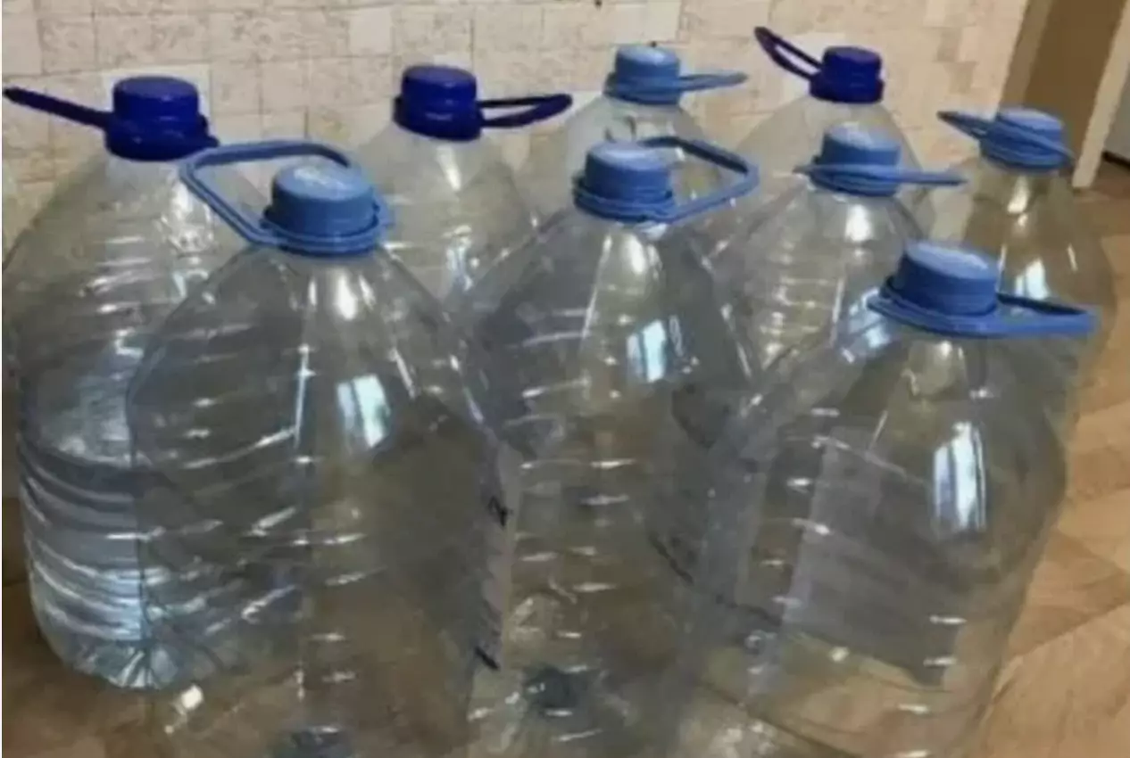 Атырау облысында ауруханада су жоқ: Жылыойда науқасқа бөтелке іздеткен жағдай жұртты ашуландырды