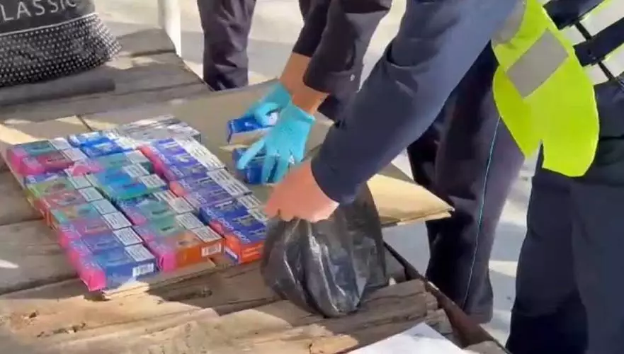 Житель Шымкента продавал запрещенные вейпы через мессенджер