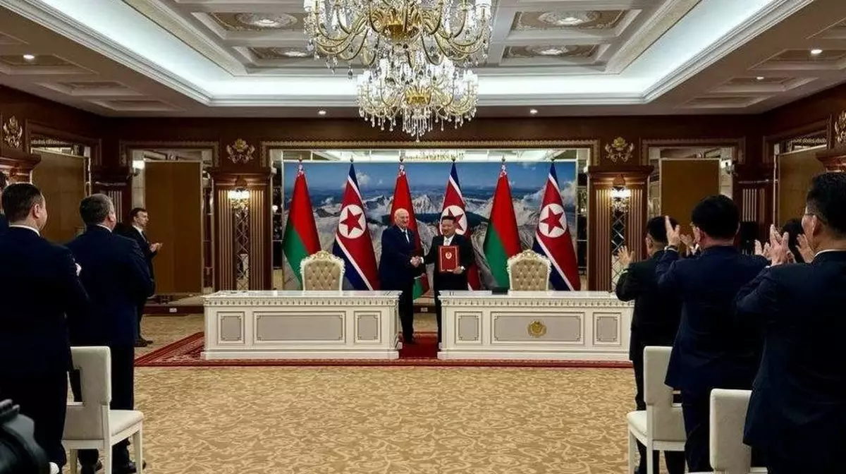 Лукашенко и Ким Чен Ын подписали в Пхеньяне договор о дружбе и сотрудничестве