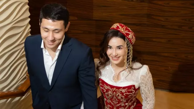 Абиба Әбужақынованың кімге тұрмысқа шыққаны белгілі болды