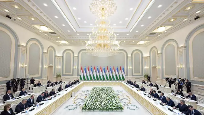 Мирзиёев и Рахмон провели заседание Высшего межгосударственного совета