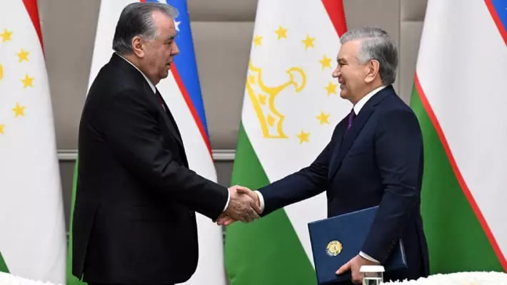 Мирзиёев и Рахмон подписали заявление об углублении стратегического партнерства