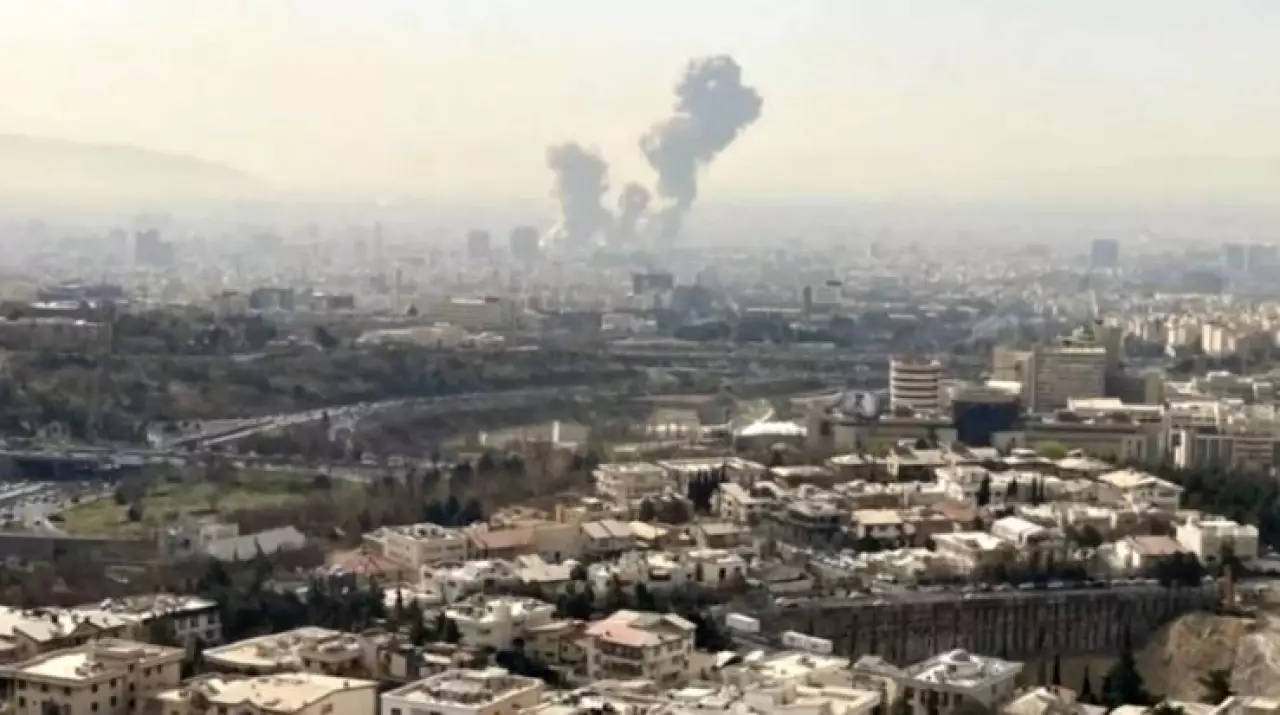 Абу-Дабида зымыран сынықтарынан екі адам қаза болды