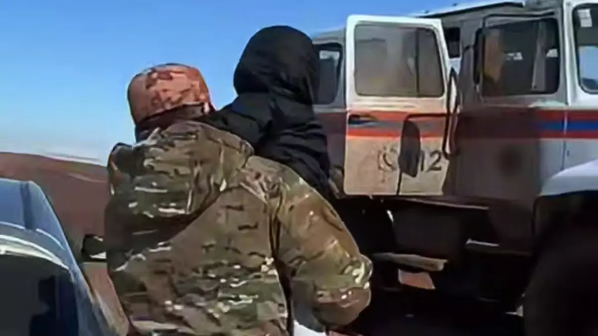 3  детей с родителями спаслина дороге в Акмолинской области