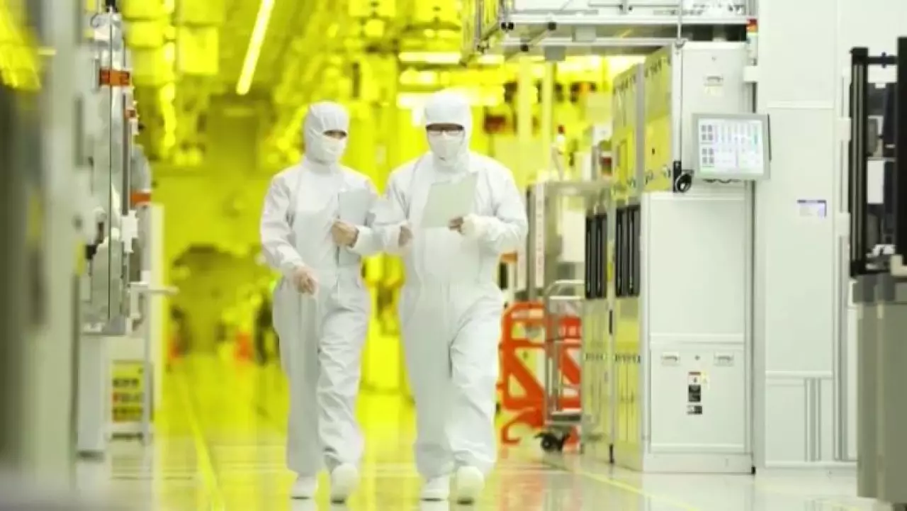 Дефицит гелия влияет на производство чипов