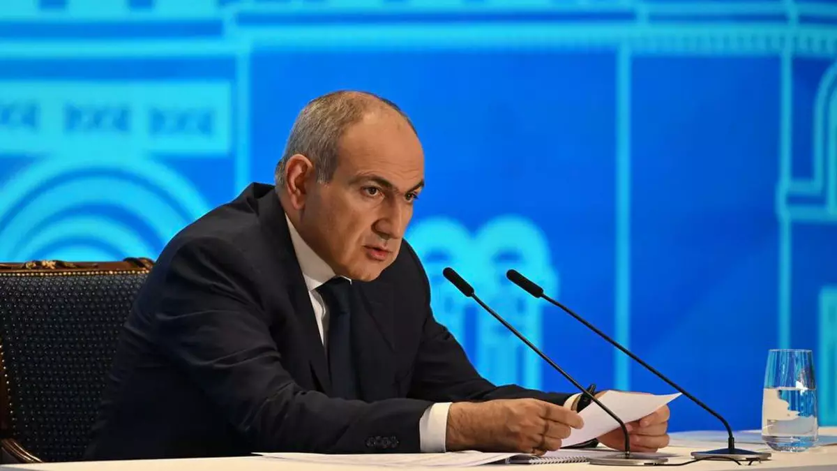 Пашинян: Ереван не против покупки Казахстаном железнодорожной концессии в Армении.