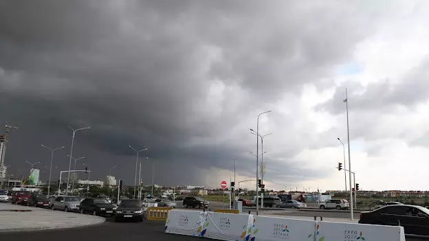 Неблагоприятные условия ожидаются сразу в нескольких регионах Казахстана