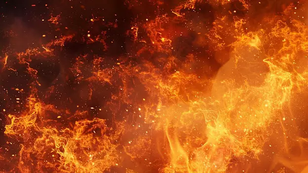 Огненная стихия поразила половину магазина в Атырау