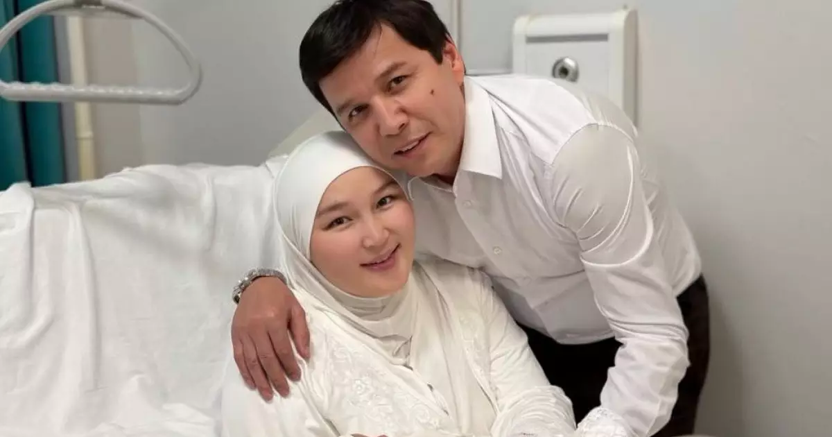  Әнші Абай Бегей сегізінші рет әке атанды (ФОТО) 