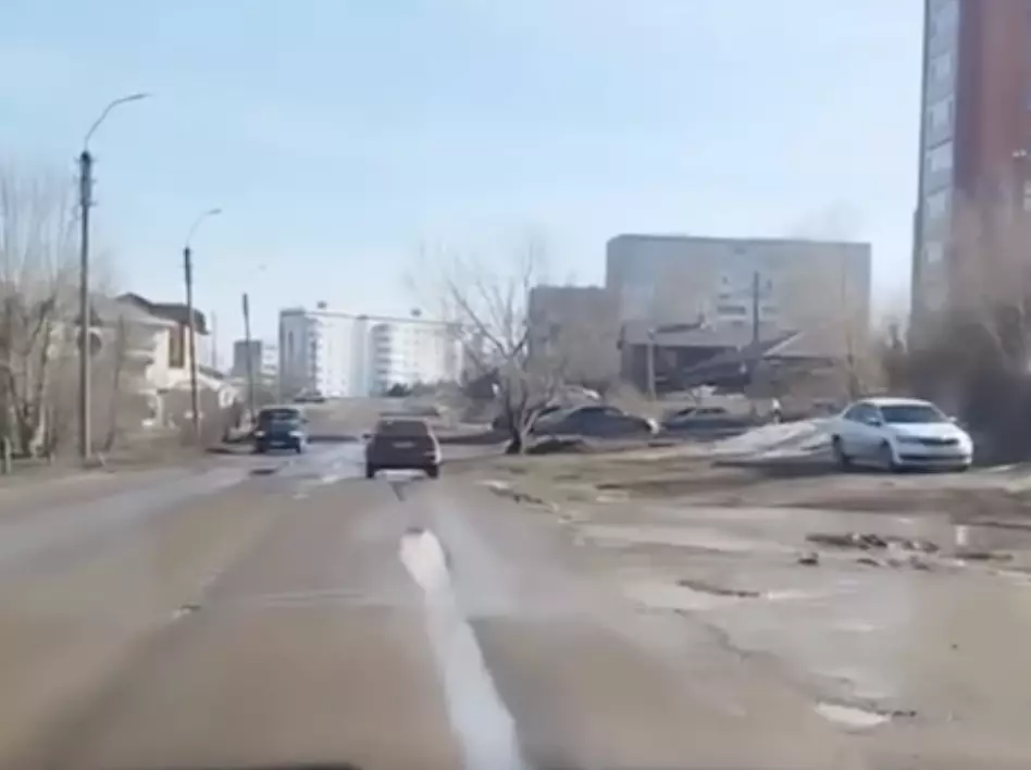 Көкшетаудың көшелері шұрық-тесік: Көлік жүргізу қауіпті