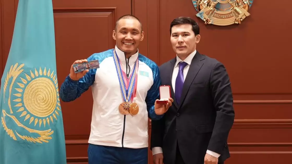 Ербол Хамитов "Қазақстанның еңбек сіңірген спорт шебері" атанды 