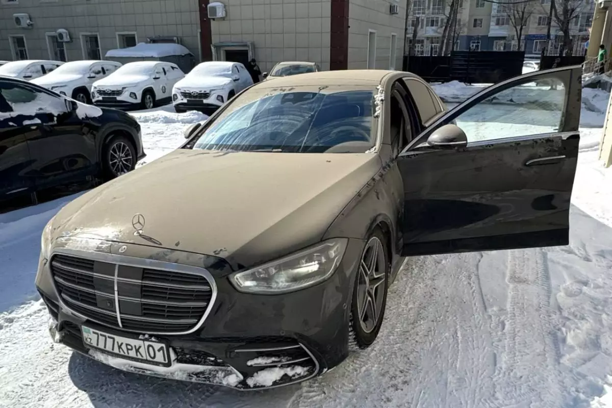 Автомобиль Перизат Кайрат не смогли продать: машину планируют передать на баланс государства