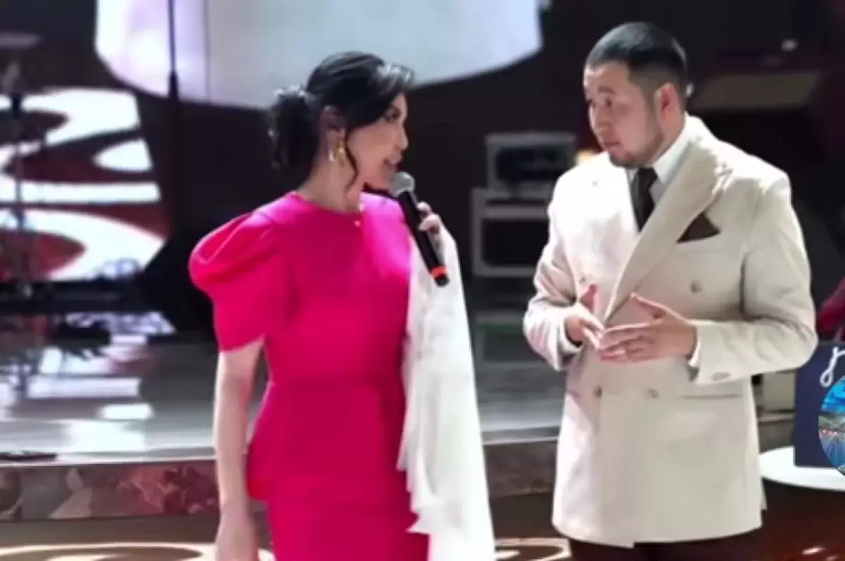 «Бас киімді беруге болмайды»: Жазира Байырбекова келінінің орамалын 400 долларға сатып, сынға қалды