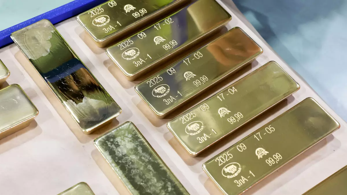 Ұлттық банк алтын қорын көбейтіп жатыр: Халық не істеуі керек?