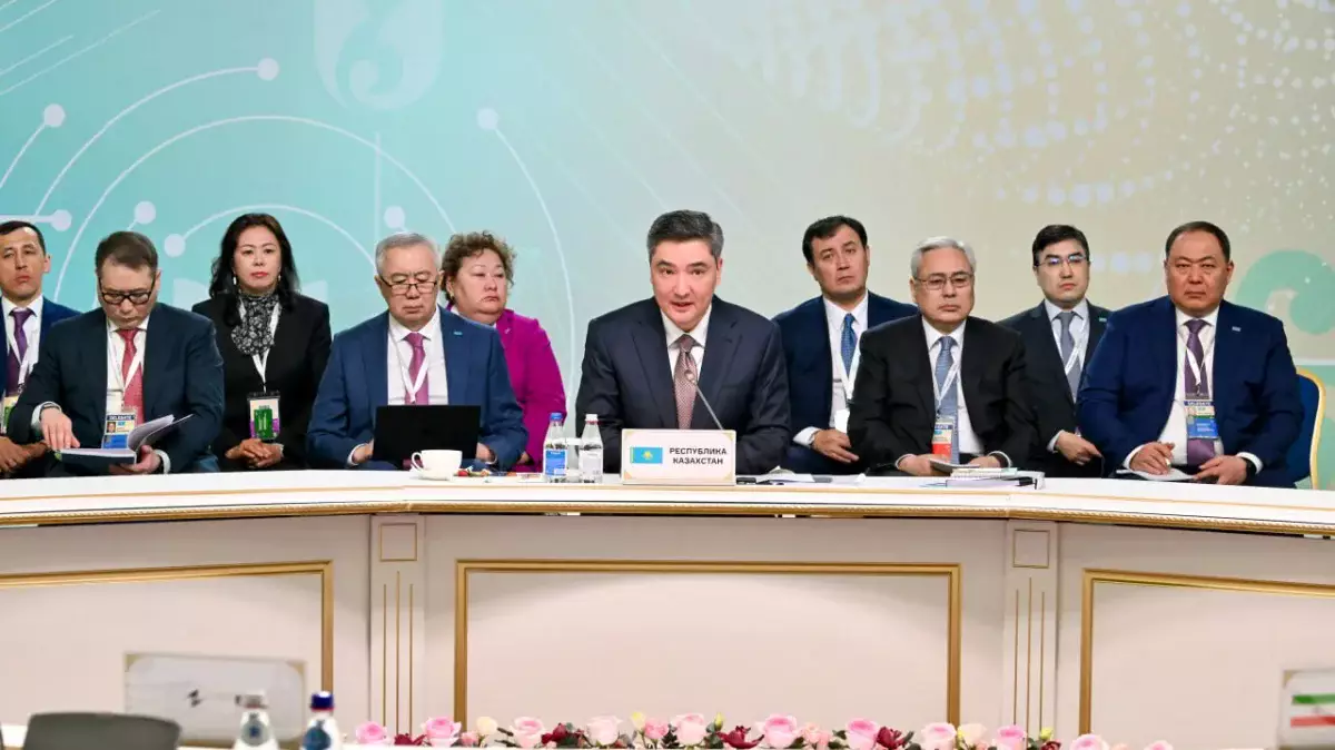 Бектенов ЕАЭО жүк ағындарын ЖИ платформасы арқылы үйлестіруді ұсынды