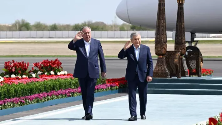 Мирзиёев и Рахмон прибыли в Бухару