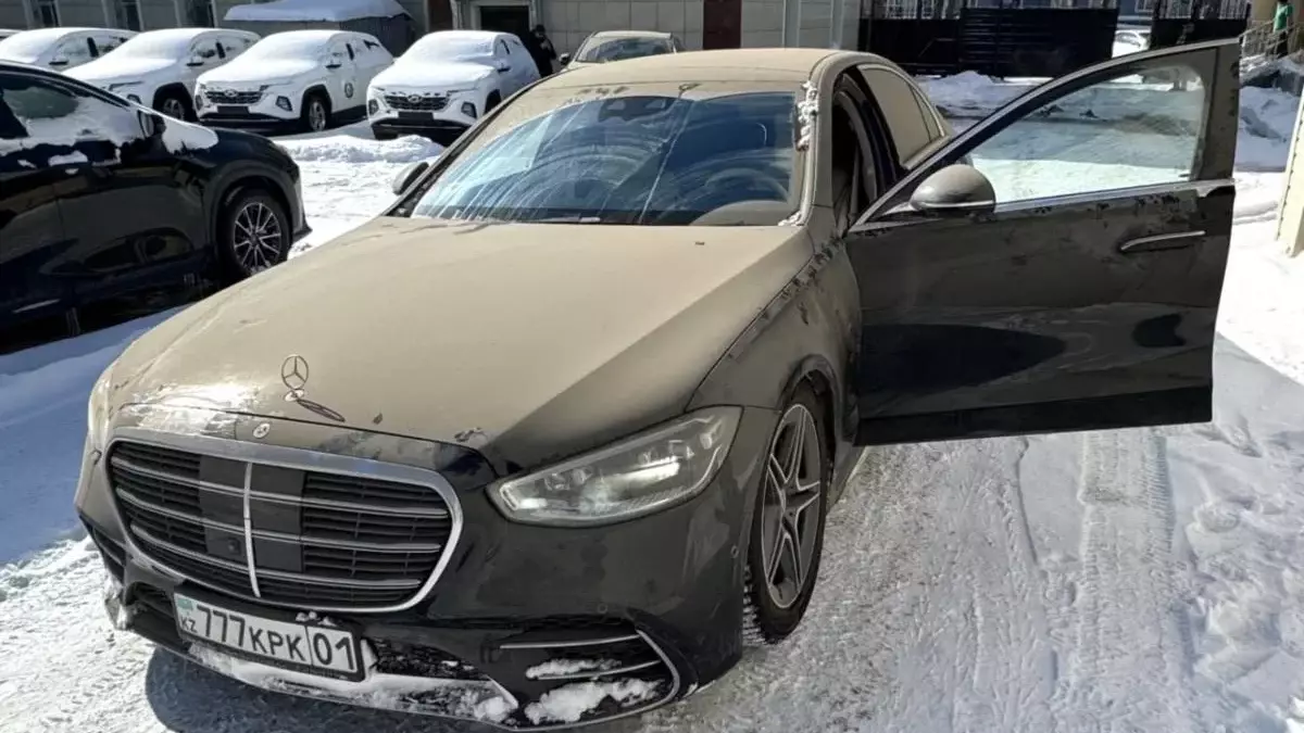 Перизат Қайраттың көлігі аукционға шығарылды 