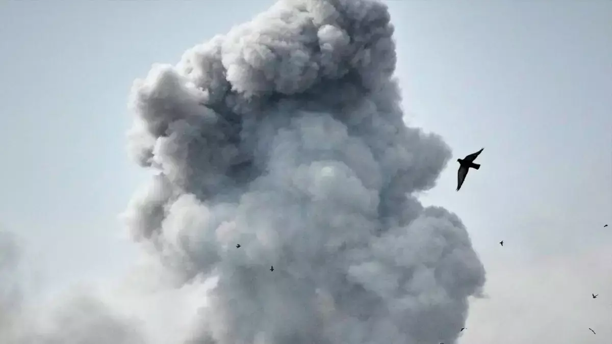 США и Израиль начали сбрасывать на Иран взрывчатку под видом консервов — СМИ - новости на Lada.kz 27.03.2026