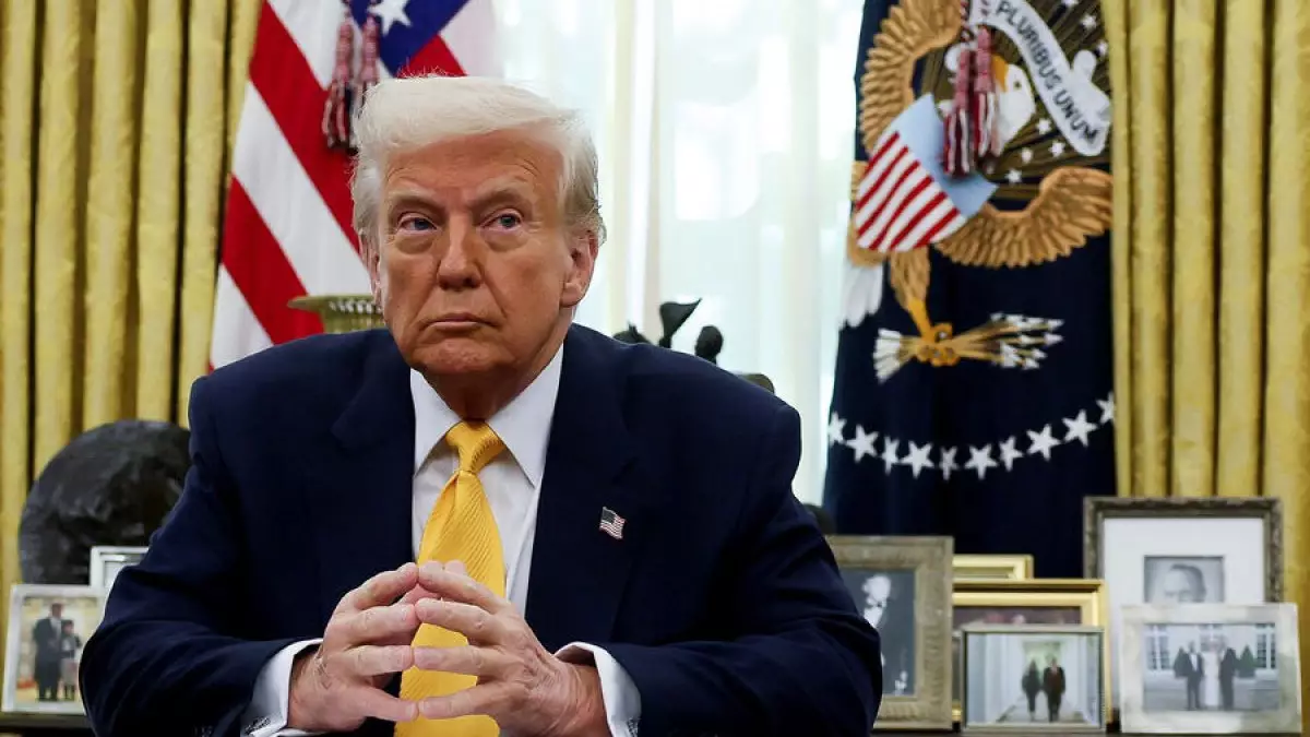 Трамп қолтаңбасы бар 100 долларлар маусымда жарық көреді