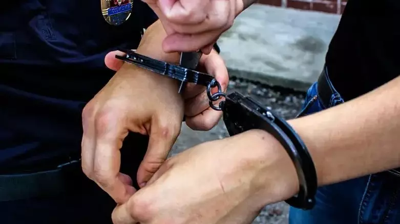 "Командир дамбалын шешіп, бұйырды" деген жігітті полиция ұстады