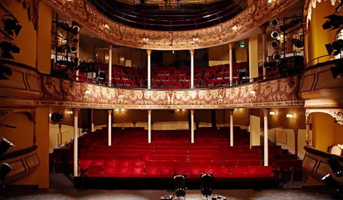 Бүгін – Дүниежүзілік театр күні: Аида Балаева театр майталмандарын құттықтады