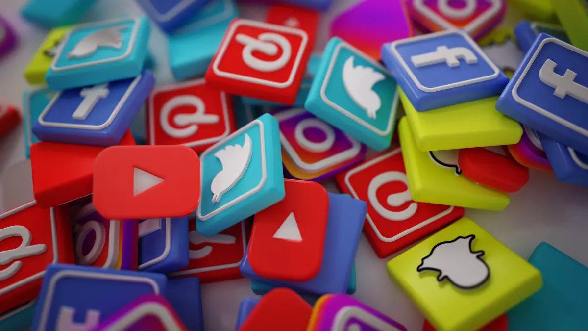 Meta мен YouTube-қа 3 млн доллар өтемақы міндеттелді