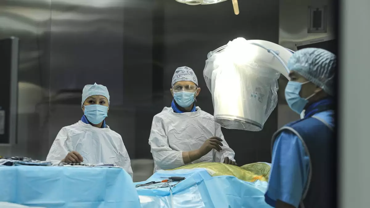 Первые операции по замене суставов провели в Жаксынском районе