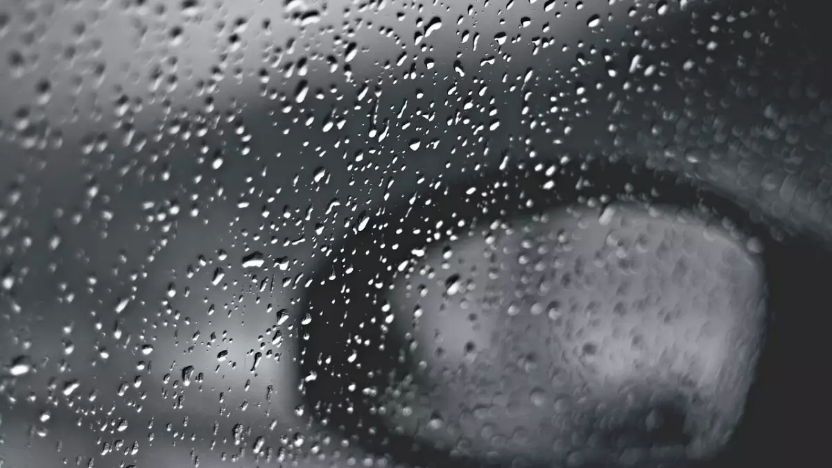 Штормовое предупреждение объявили по всему Казахстану