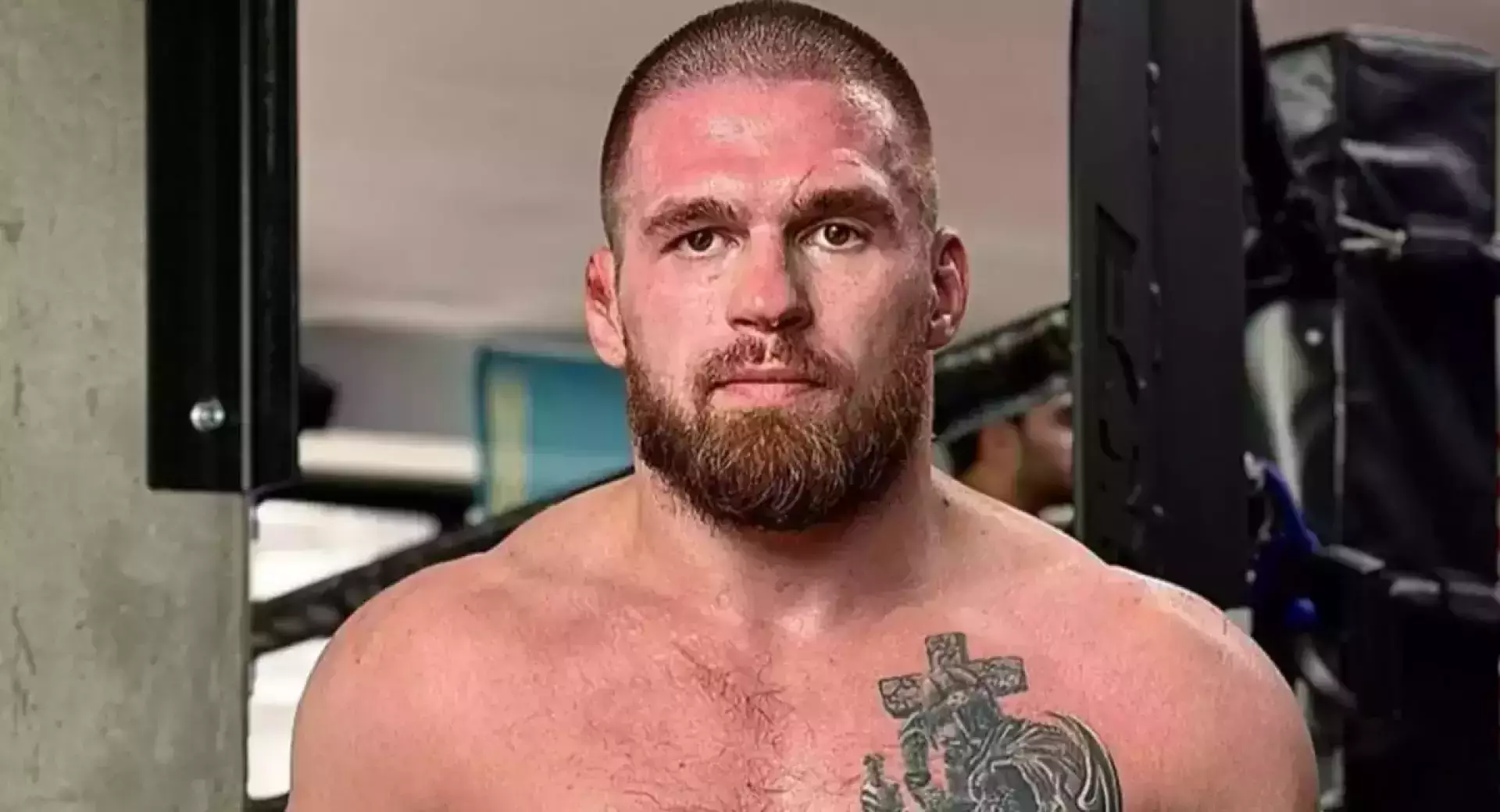 Казахстанский боец попал в жесткое ДТП в Таиланде