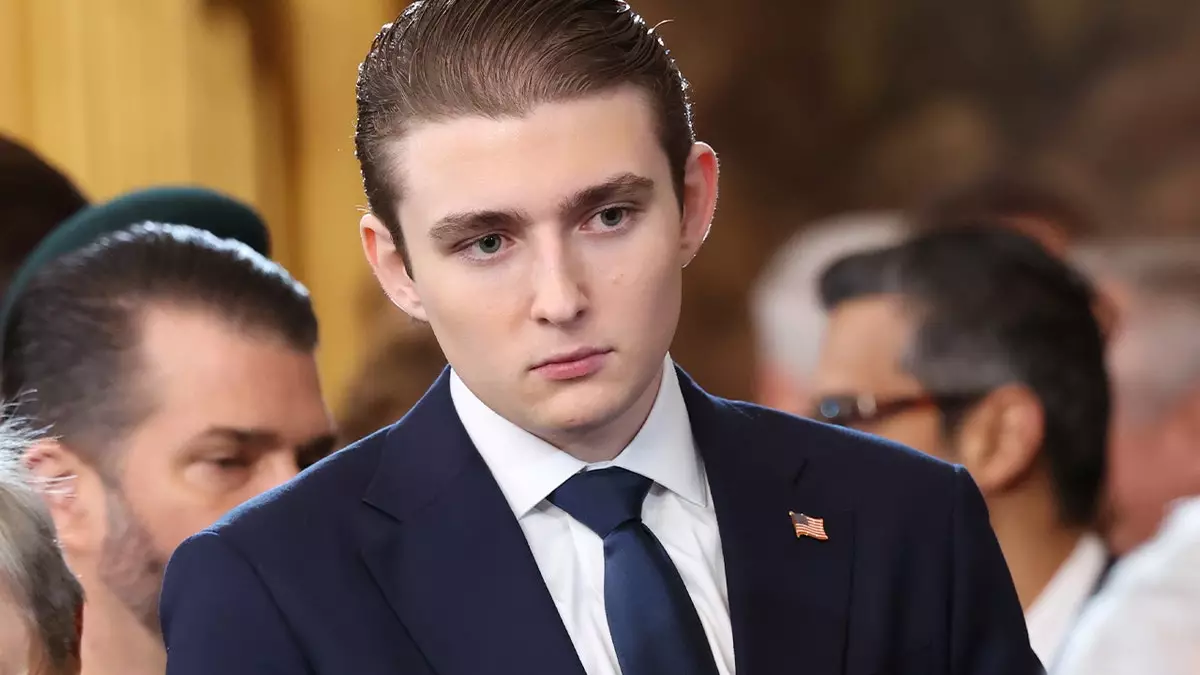 Россиянина, напавшего на женщину во время видеозвонка с Бэрроном Трампом, приговорили к четырем годам тюрьмы.