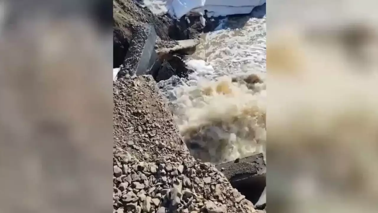 Ақмола облысында жолды су шайып кетті