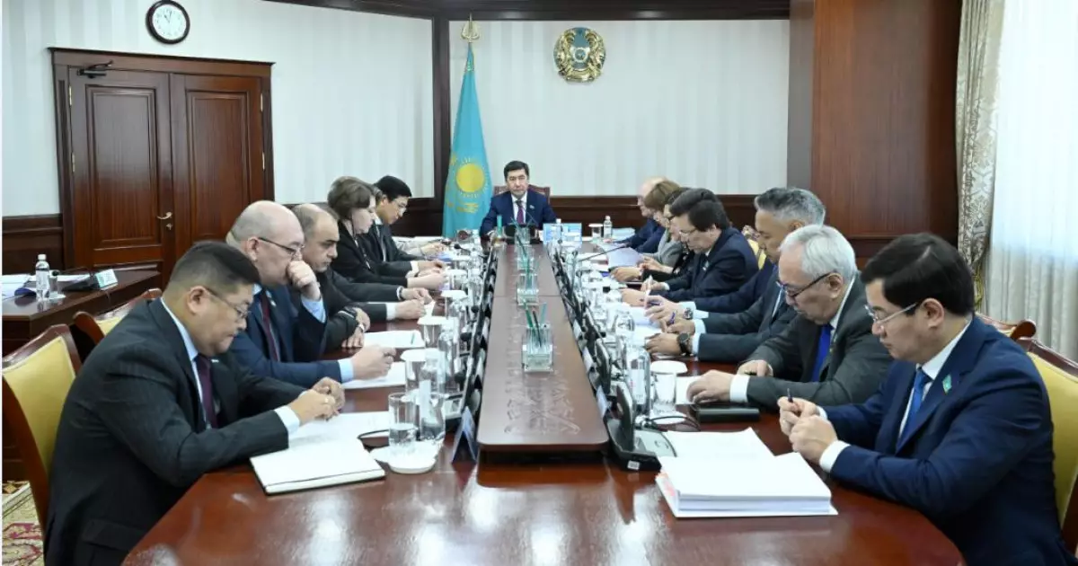   Мемлекеттік орган қызметі туралы заң қаралады   