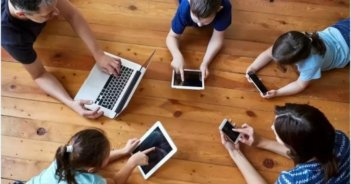   Гаджетке байланған ұрпақ   