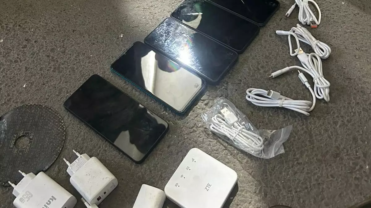 Попытку крупной контрабанды гаджетов в колонию пресекли в Жетысу