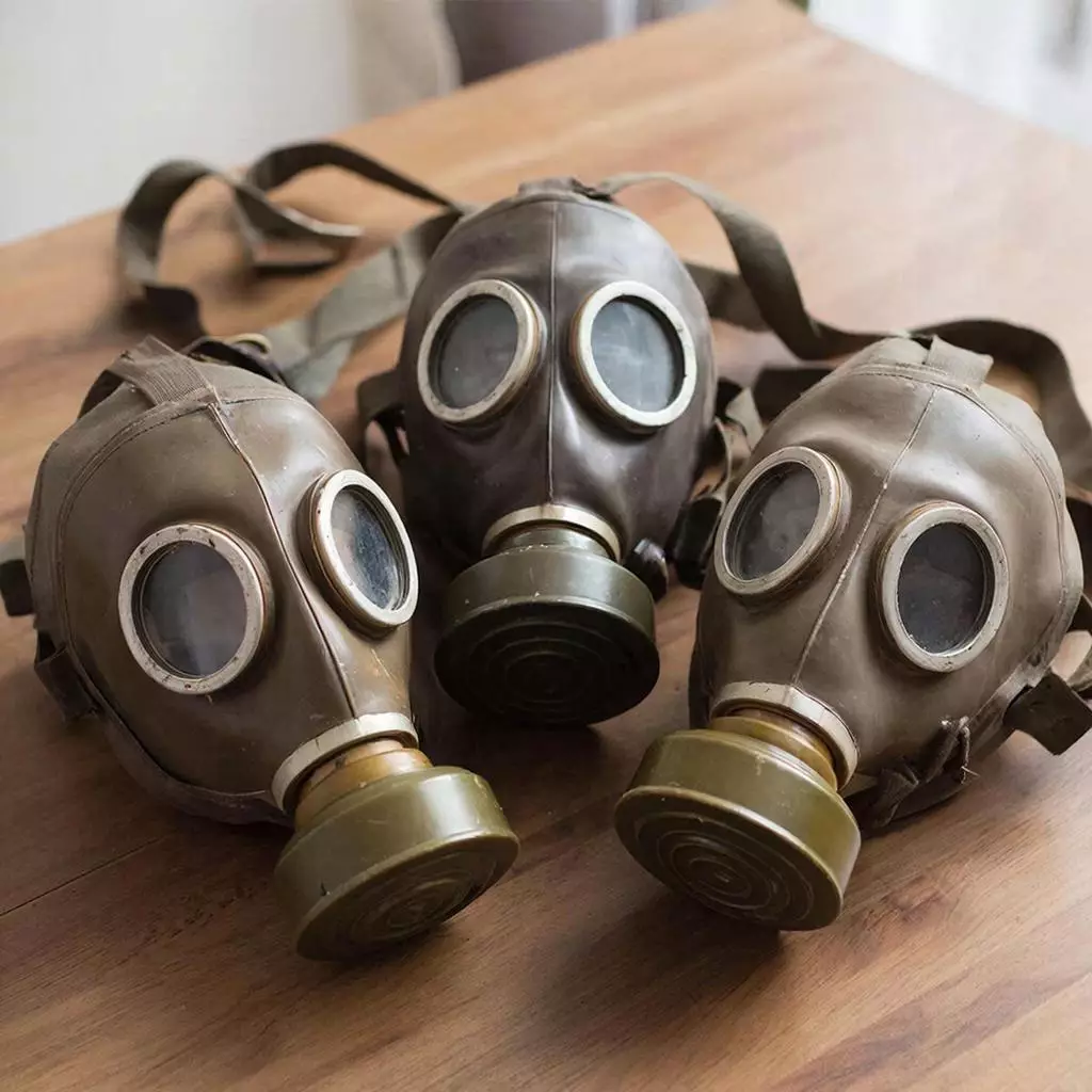 Оренбуржец пытался вывезти противогазы в Казахстан.