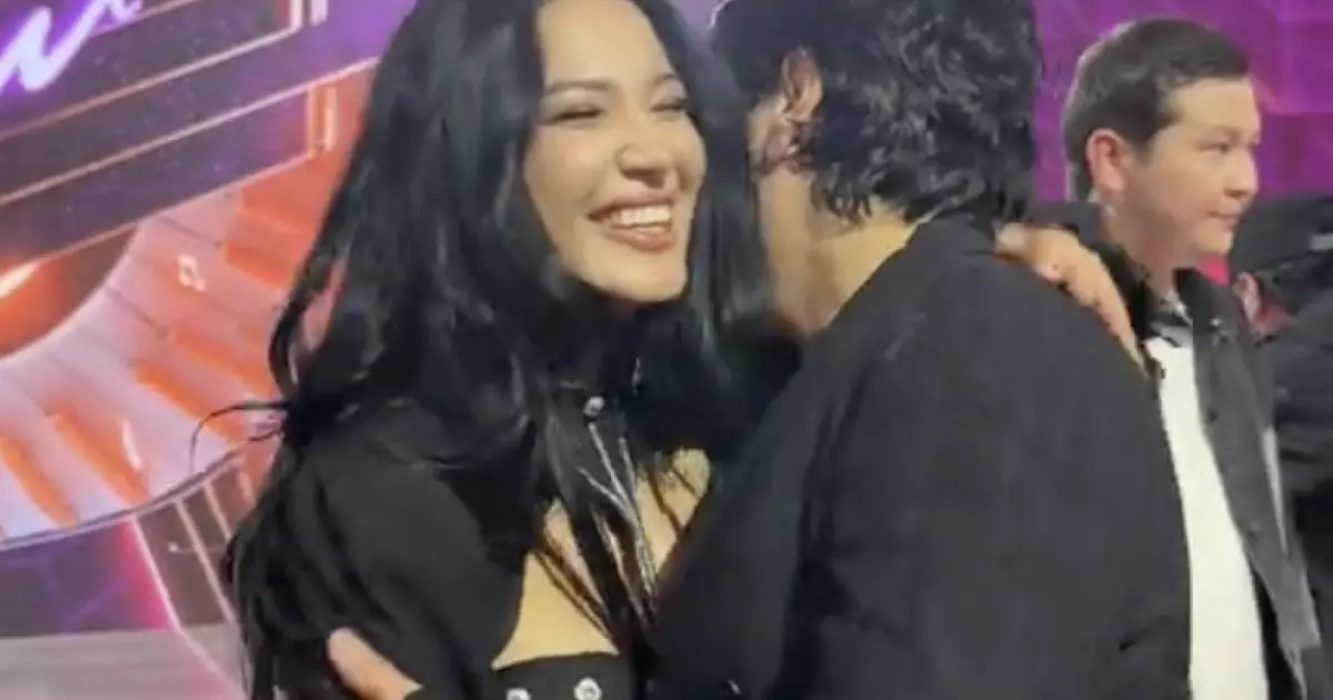  “Неге белінен құшақтады?” - Мейрамбек Беспаевтың танымал блогермен амандасамын деп сынға қалды 